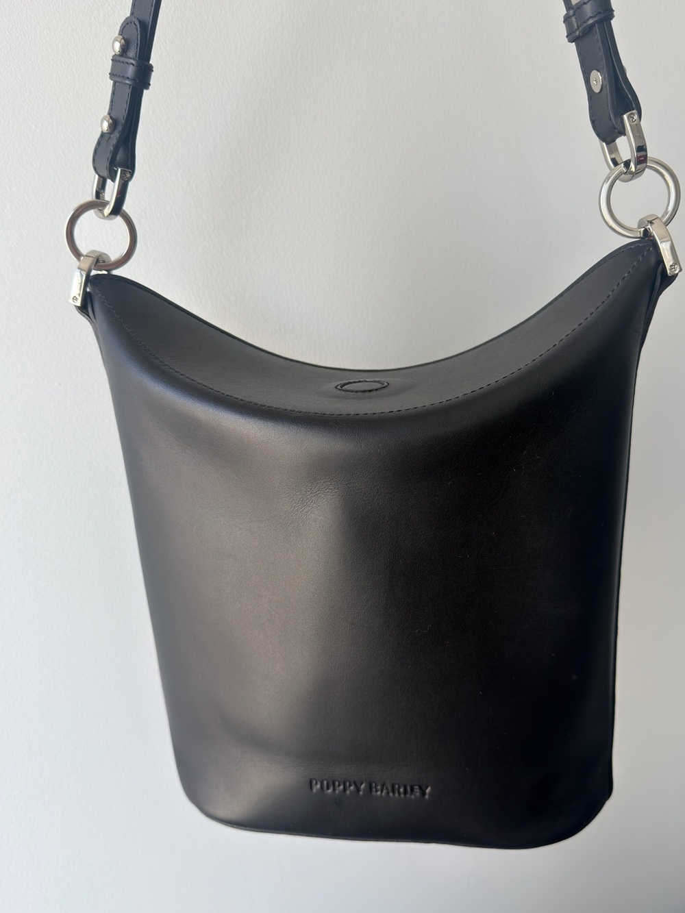 Poppy Barley Black Smooth Leather Bucket Shoulder Bag
